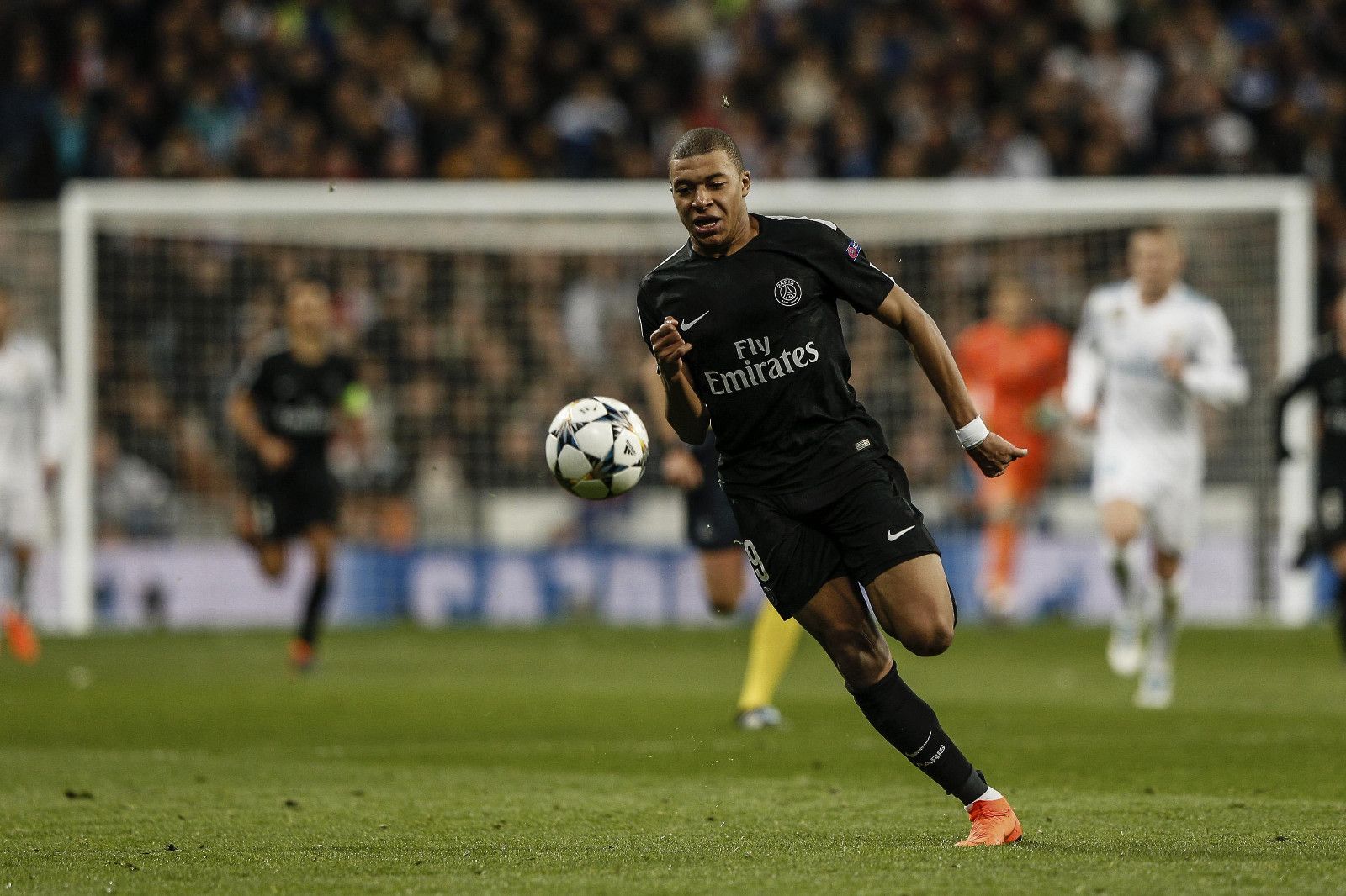 阿森纳青训爆发！15岁道曼破门+13岁穆尼奥斯1球2助（阿森纳青训大放异彩：15岁道曼建功，13岁穆尼奥斯一球两助）