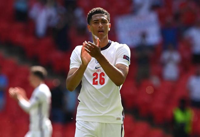 杰伦·约翰逊连续3场三双，赛季5次三双均创老鹰队史纪录（杰伦·约翰逊三连三双，本季第5次三双再刷新老鹰队史纪录）