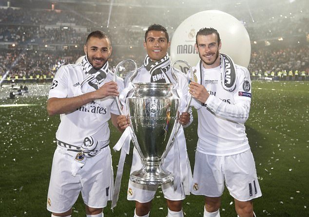 前申花外援金信煜严重违反纪律准则，被港超杰志提前解约（港超杰志以严重违纪为由，提前终止与前申花外援金信煜的合同）