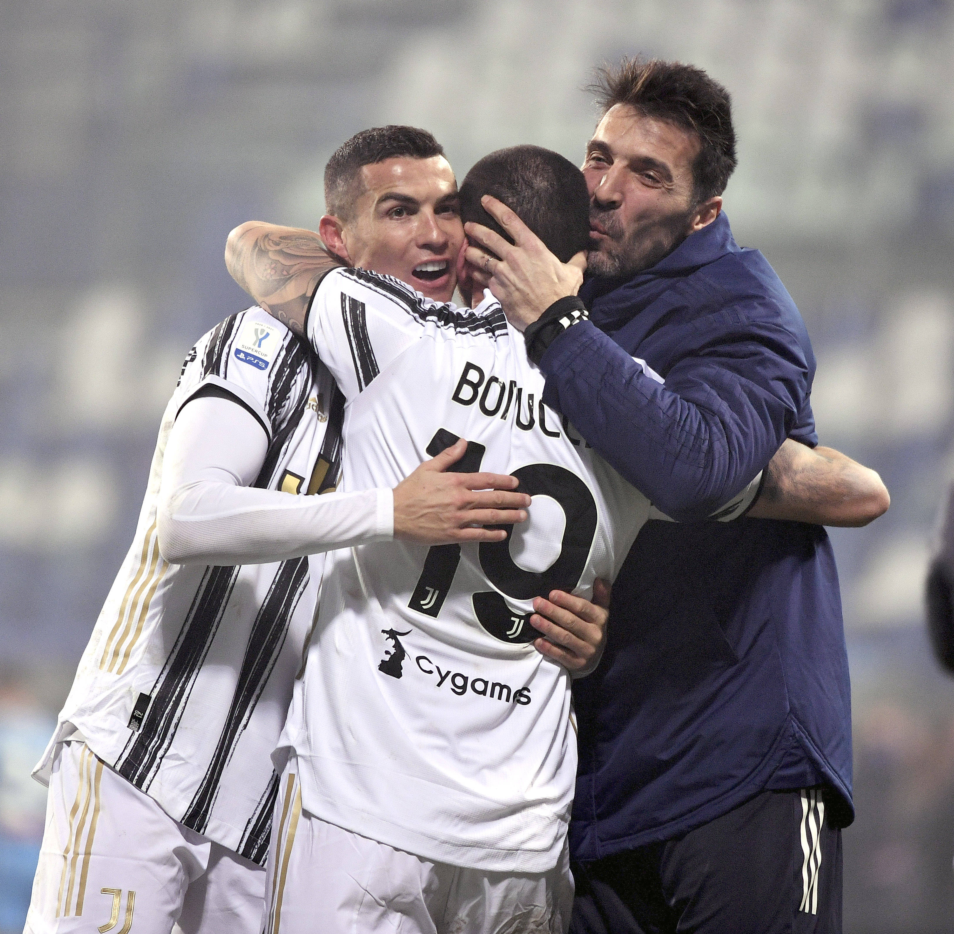 官方：队史传奇队长华金出任皇家贝蒂斯俱乐部董事（皇家贝蒂斯官宣：传奇队长华金出任俱乐部董事）