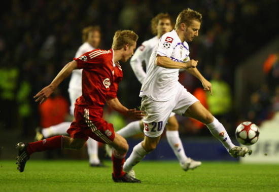 南美足联要求改革洲际杯，南美和欧洲球队都从半决赛开打（南美足联呼吁改革洲际杯：南美与欧洲球队均从半决赛起步）