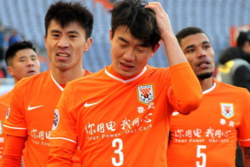 米兰300万欧引进哥伦比亚20岁左后卫阿里萨拉，明年一月份来米兰报到（AC米兰300万欧签下哥伦比亚20岁左后卫阿里萨拉，明年1月赴队报到）