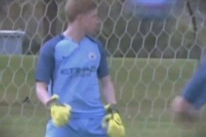 湖人半场高效，两项命中率均超5成，两队狂轰16记三分（半场火力全开！湖人双命中率破50%，两队合飙16记三分）