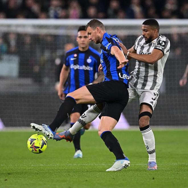 法足协主席：看到有人拍姆巴佩行李标签，这种骚扰实在太夸张（法足协主席斥偷拍姆巴佩行李牌：这种骚扰太过分）