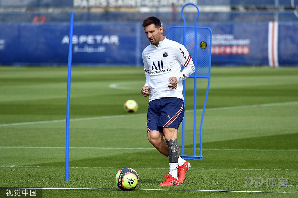 孔帕尼：我不想看到“孔帕尼足球”，我想看到拜仁的风格（孔帕尼：我追求的是拜仁风格，而非孔帕尼足球）